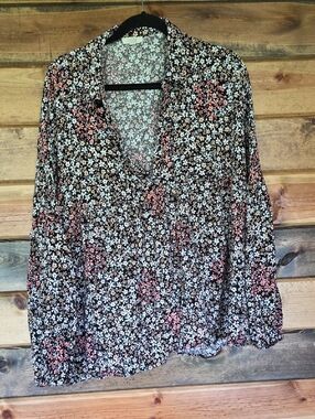 ODDY Black Floral Button-Front Tunic with Coral and White Flowers